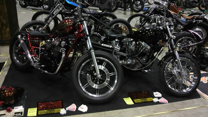 ホットロッドカスタムショー出展の2台の風景です。