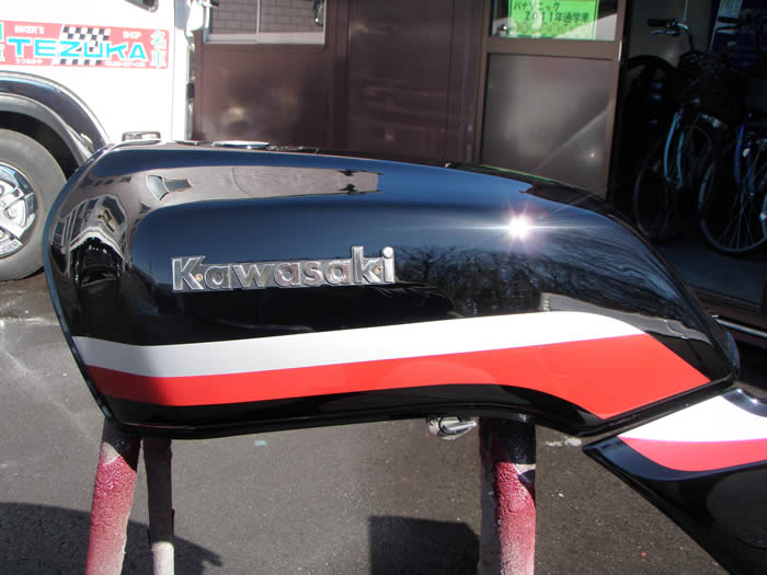 Z400GP　純正カラーにリペイントです。