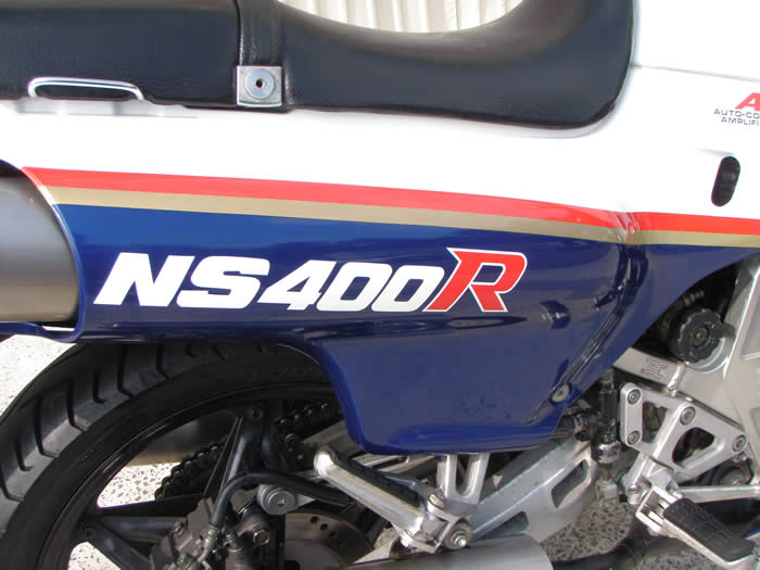 NS400R　外装修理ペイント